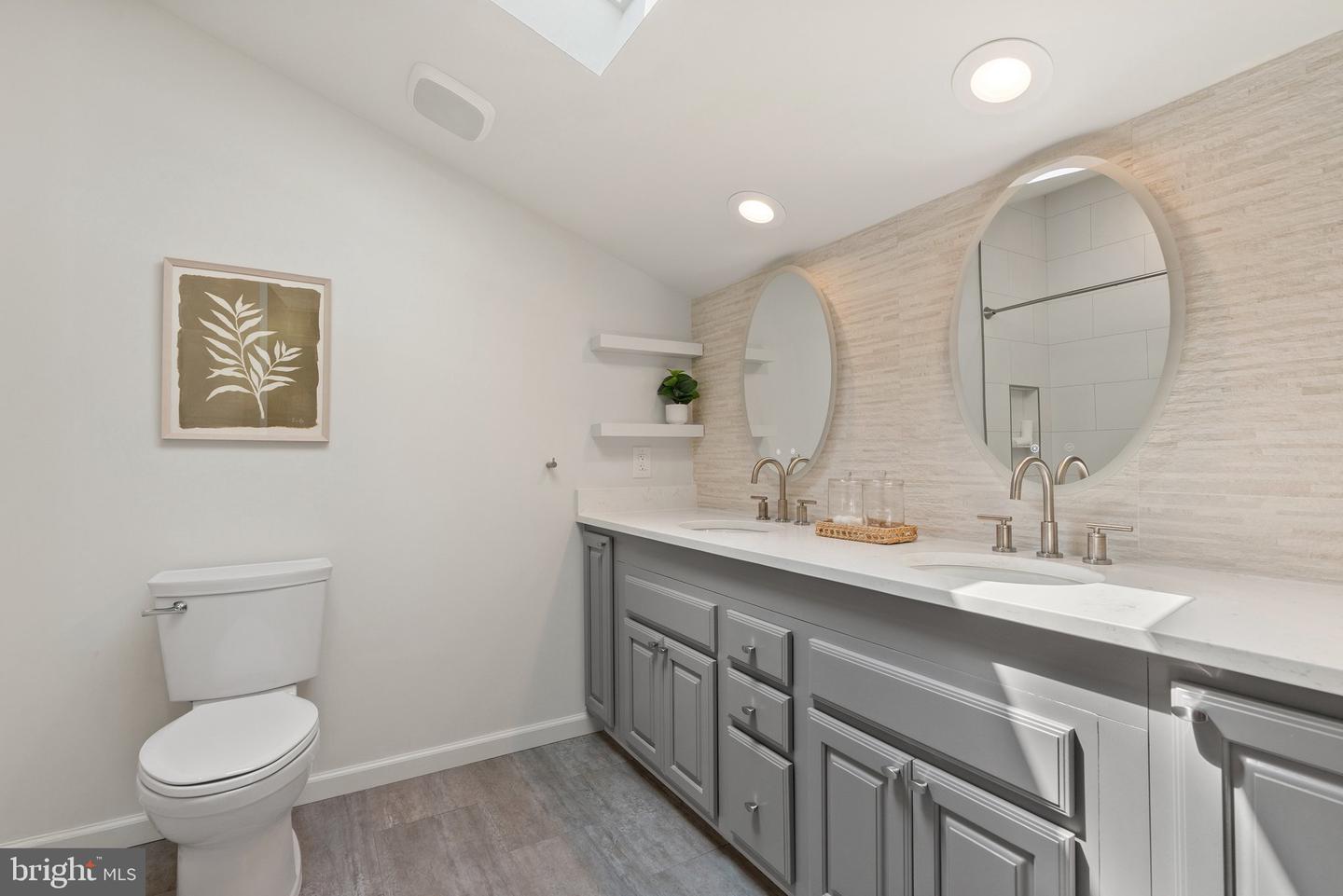 39368 LONGHILL LN, ALDIE, Virginia 20105, 4 Bedrooms Bedrooms, ,3 BathroomsBathrooms,Residential,For sale,39368 LONGHILL LN,VALO2092688 MLS # VALO2092688