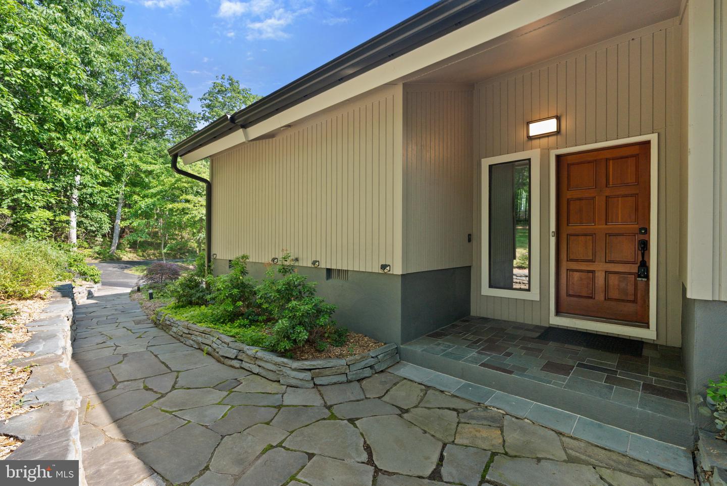 39368 LONGHILL LN, ALDIE, Virginia 20105, 4 Bedrooms Bedrooms, ,3 BathroomsBathrooms,Residential,For sale,39368 LONGHILL LN,VALO2092688 MLS # VALO2092688