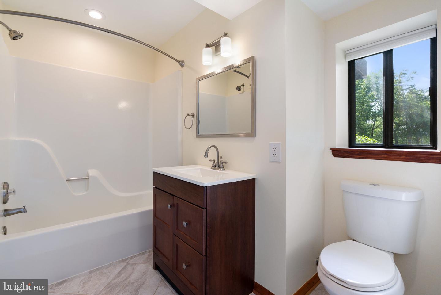 39368 LONGHILL LN, ALDIE, Virginia 20105, 4 Bedrooms Bedrooms, ,3 BathroomsBathrooms,Residential,For sale,39368 LONGHILL LN,VALO2092688 MLS # VALO2092688