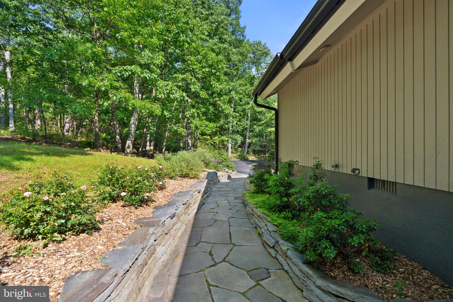 39368 LONGHILL LN, ALDIE, Virginia 20105, 4 Bedrooms Bedrooms, ,3 BathroomsBathrooms,Residential,For sale,39368 LONGHILL LN,VALO2092688 MLS # VALO2092688