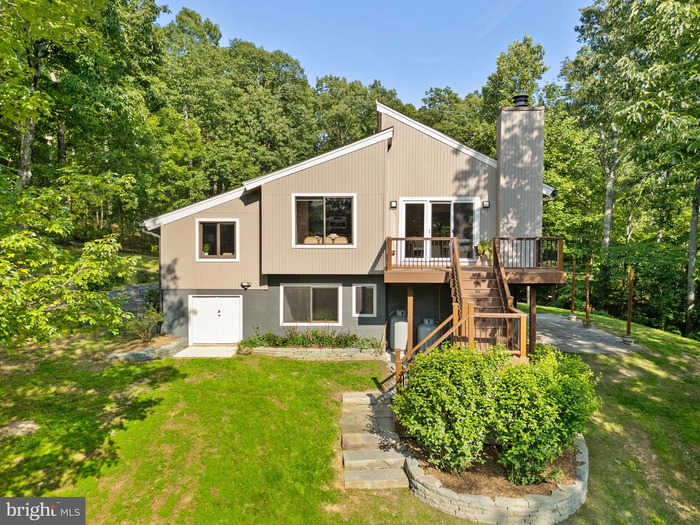 39368 LONGHILL LN, ALDIE, Virginia 20105, 4 Bedrooms Bedrooms, ,3 BathroomsBathrooms,Residential,For sale,39368 LONGHILL LN,VALO2092688 MLS # VALO2092688