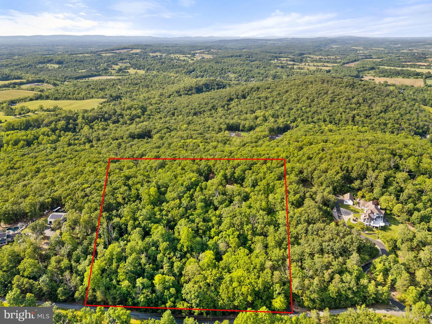 39368 LONGHILL LN, ALDIE, Virginia 20105, 4 Bedrooms Bedrooms, ,3 BathroomsBathrooms,Residential,For sale,39368 LONGHILL LN,VALO2092688 MLS # VALO2092688