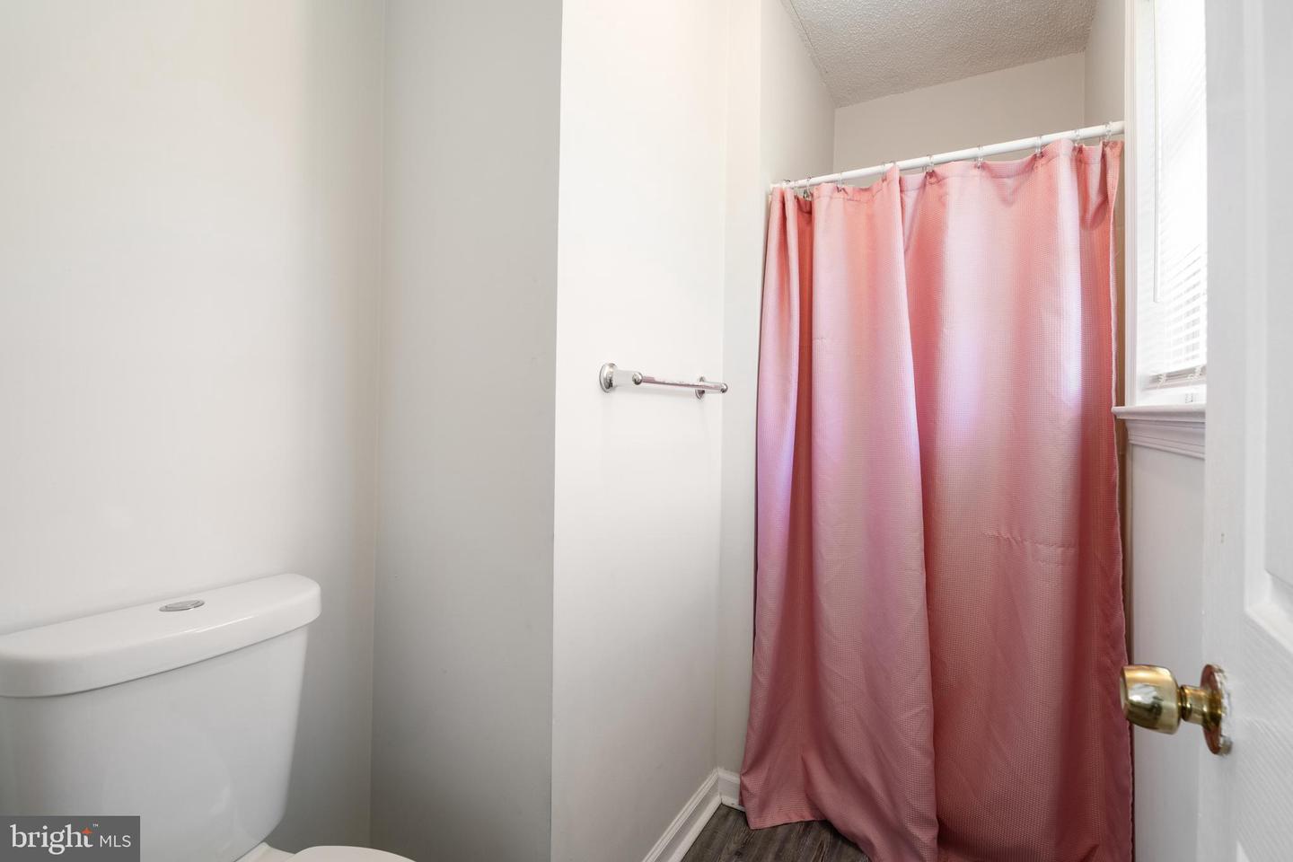 301 CHARLES ST, GORDONSVILLE, Virginia 22942, 3 Bedrooms Bedrooms, ,2 BathroomsBathrooms,Residential,For sale,301 CHARLES ST,VAOR2009308 MLS # VAOR2009308