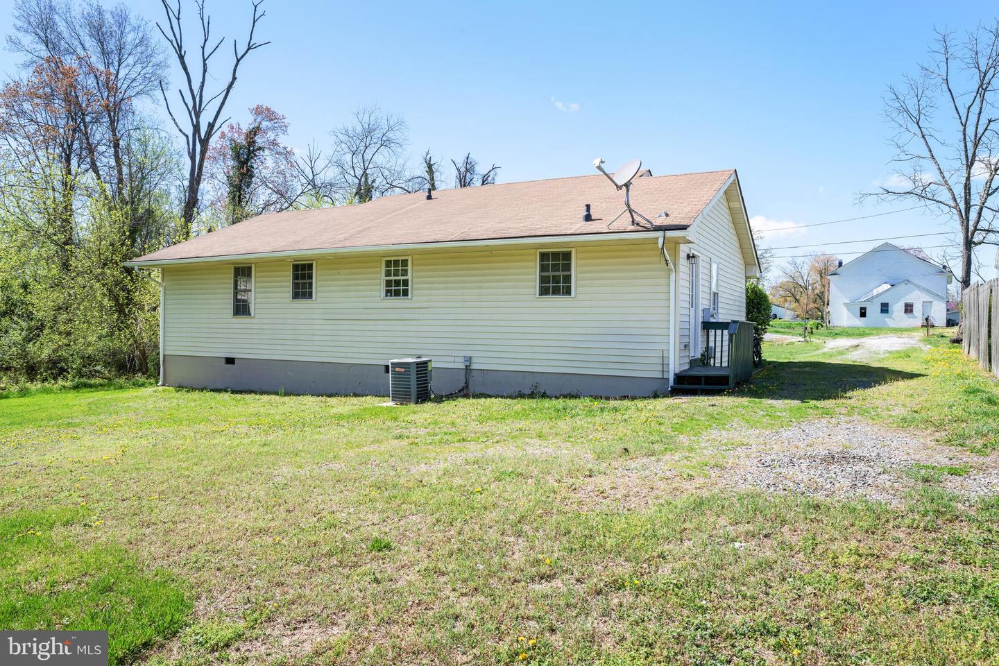 301 CHARLES ST, GORDONSVILLE, Virginia 22942, 3 Bedrooms Bedrooms, ,2 BathroomsBathrooms,Residential,For sale,301 CHARLES ST,VAOR2009308 MLS # VAOR2009308