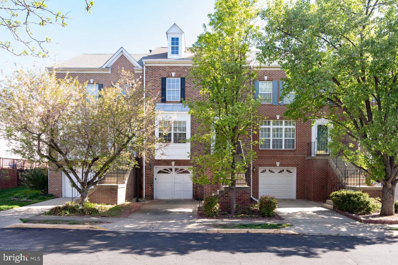 13137 ASHNUT LN, HERNDON, Virginia 20171, 3 Bedrooms Bedrooms, ,2 BathroomsBathrooms,Residential,For sale,13137 ASHNUT LN,VAFX2233296 MLS # VAFX2233296