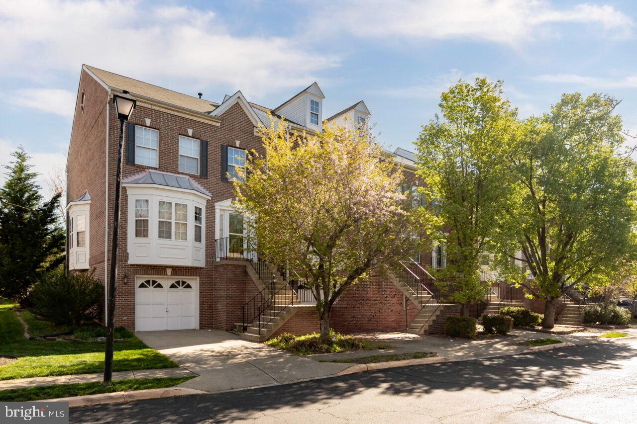 13137 ASHNUT LN, HERNDON, Virginia 20171, 3 Bedrooms Bedrooms, ,2 BathroomsBathrooms,Residential,For sale,13137 ASHNUT LN,VAFX2233296 MLS # VAFX2233296
