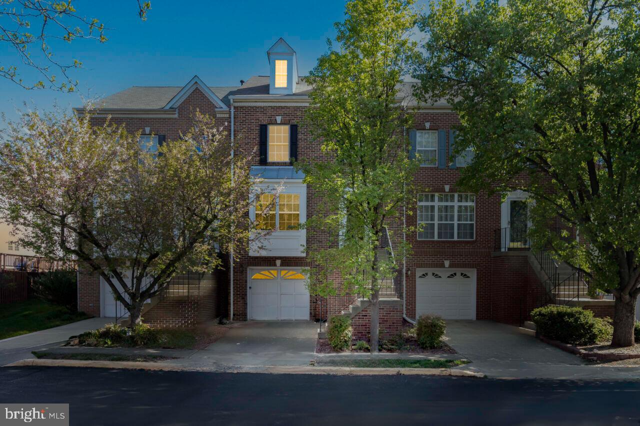 13137 ASHNUT LN, HERNDON, Virginia 20171, 3 Bedrooms Bedrooms, ,2 BathroomsBathrooms,Residential,For sale,13137 ASHNUT LN,VAFX2233296 MLS # VAFX2233296