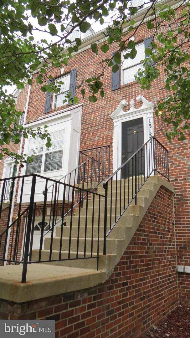 13137 ASHNUT LN, HERNDON, Virginia 20171, 3 Bedrooms Bedrooms, ,2 BathroomsBathrooms,Residential,For sale,13137 ASHNUT LN,VAFX2233296 MLS # VAFX2233296