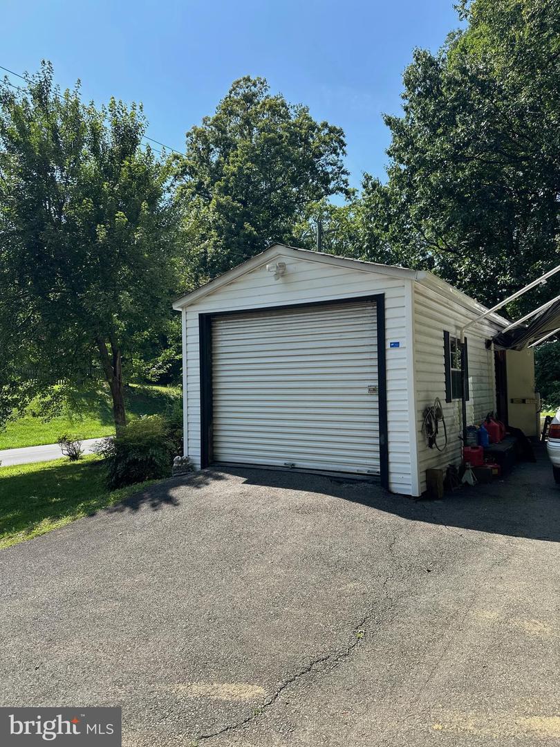 97 WINDING CREEK RD, STAFFORD, Virginia 22554, 3 Bedrooms Bedrooms, ,3 BathroomsBathrooms,Residential,For sale,97 WINDING CREEK RD,VAST2037768 MLS # VAST2037768