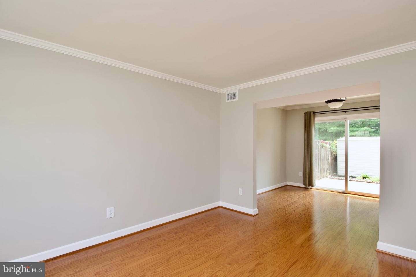 7726 MATISSE WAY, SPRINGFIELD, Virginia 22153, 3 Bedrooms Bedrooms, ,2 BathroomsBathrooms,Residential,For sale,7726 MATISSE WAY,VAFX2233716 MLS # VAFX2233716