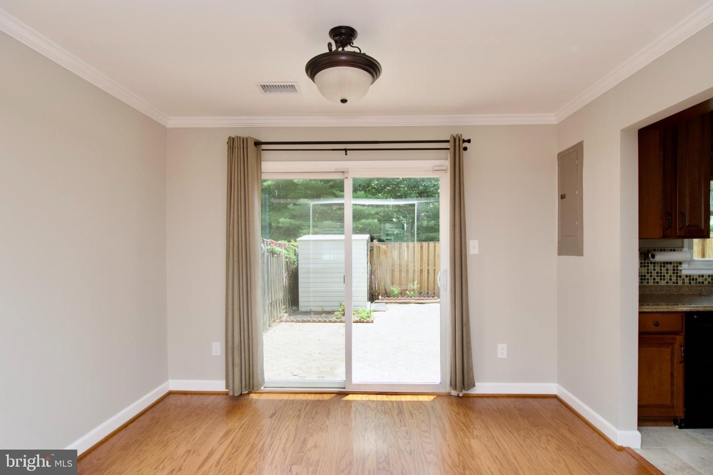 7726 MATISSE WAY, SPRINGFIELD, Virginia 22153, 3 Bedrooms Bedrooms, ,2 BathroomsBathrooms,Residential,For sale,7726 MATISSE WAY,VAFX2233716 MLS # VAFX2233716