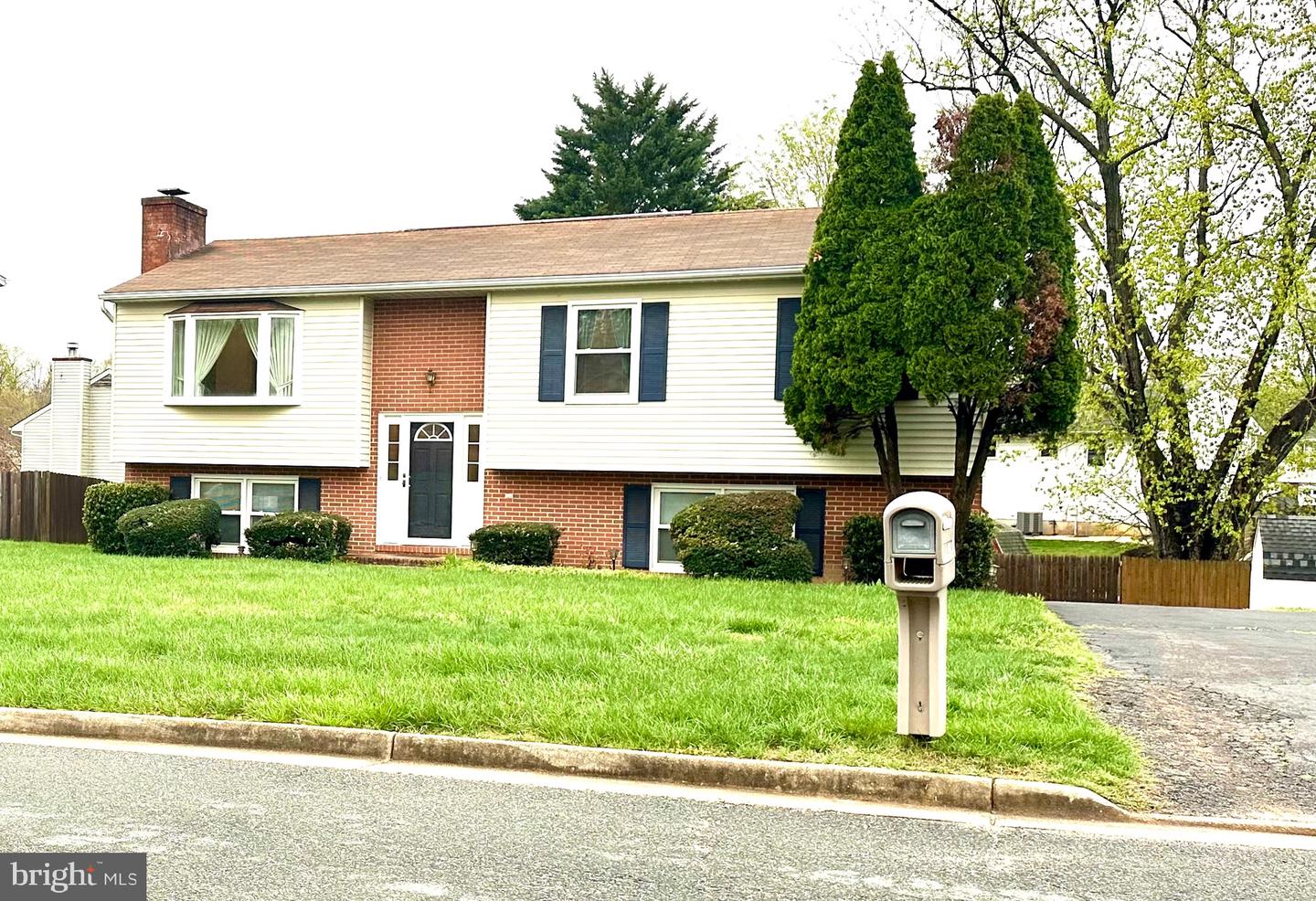 802 SHAMROCK DR, FREDERICKSBURG, Virginia 22407, 3 Bedrooms Bedrooms, ,1 BathroomBathrooms,Residential,For sale,802 SHAMROCK DR,VASP2032200 MLS # VASP2032200