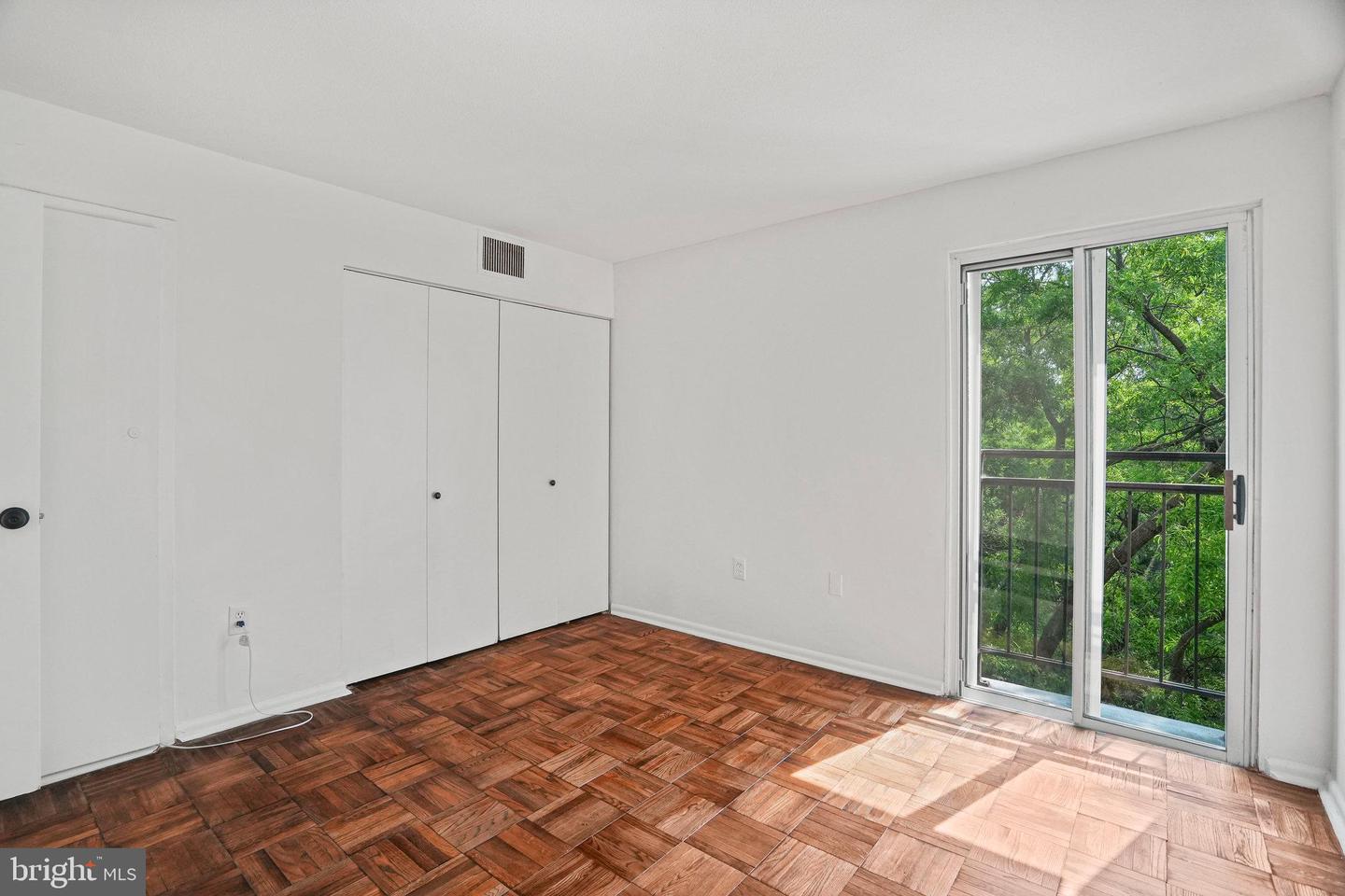700 7TH ST SW #707, WASHINGTON, District Of Columbia 20024, 2 Bedrooms Bedrooms, ,1 BathroomBathrooms,Residential,For sale,700 7TH ST SW #707,DCDC2195352 MLS # DCDC2195352