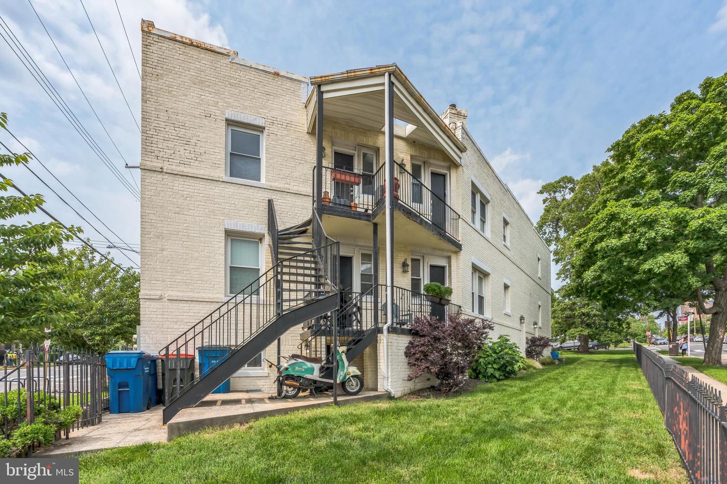401 DOUGLAS ST NE #B, WASHINGTON, District Of Columbia 20017, 1 Bedroom Bedrooms, 4 Rooms Rooms,1 BathroomBathrooms,Residential,For sale,401 DOUGLAS ST NE #B,DCDC2195568 MLS # DCDC2195568