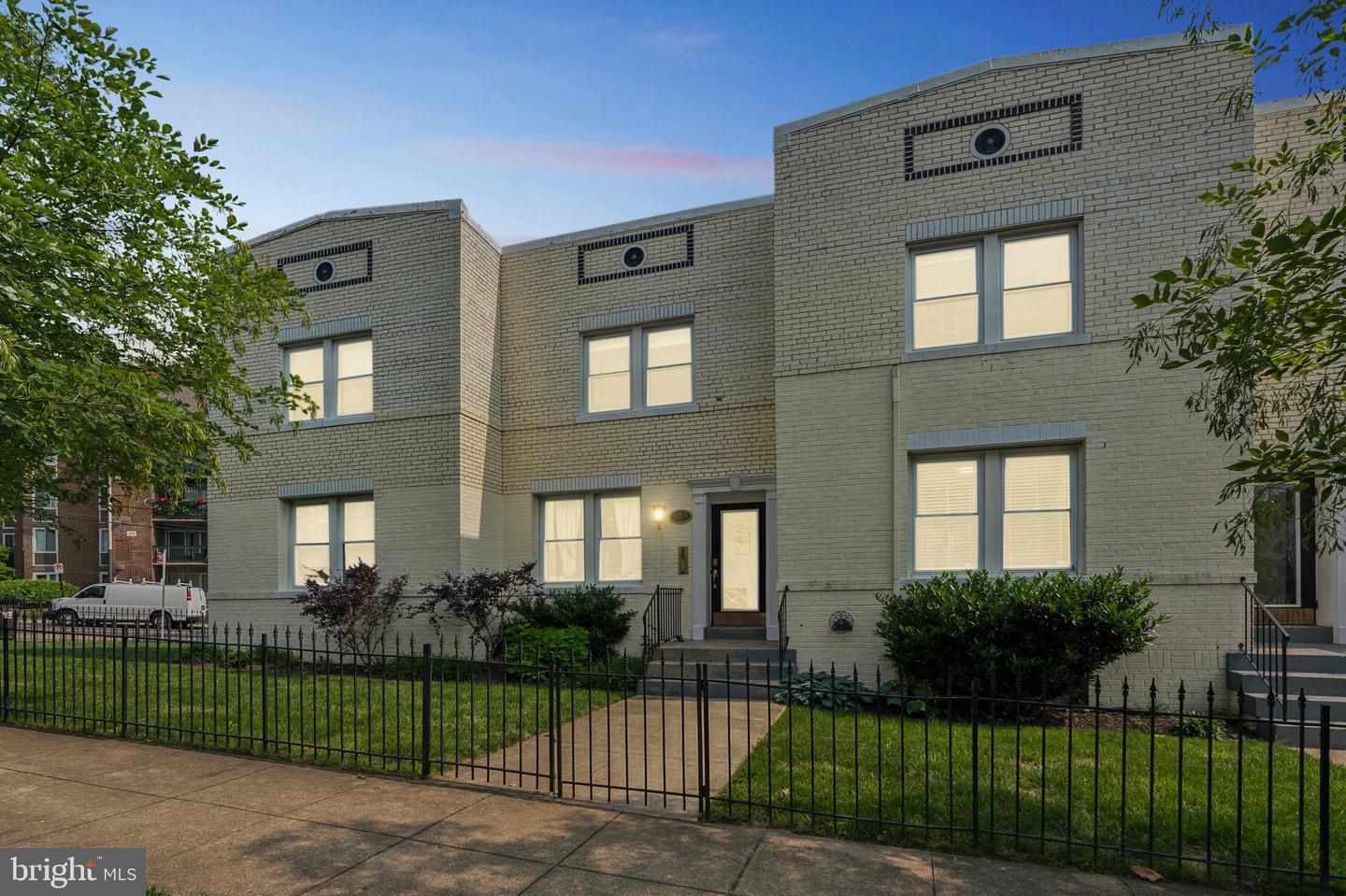 401 DOUGLAS ST NE #B, WASHINGTON, District Of Columbia 20017, 1 Bedroom Bedrooms, 4 Rooms Rooms,1 BathroomBathrooms,Residential,For sale,401 DOUGLAS ST NE #B,DCDC2195568 MLS # DCDC2195568