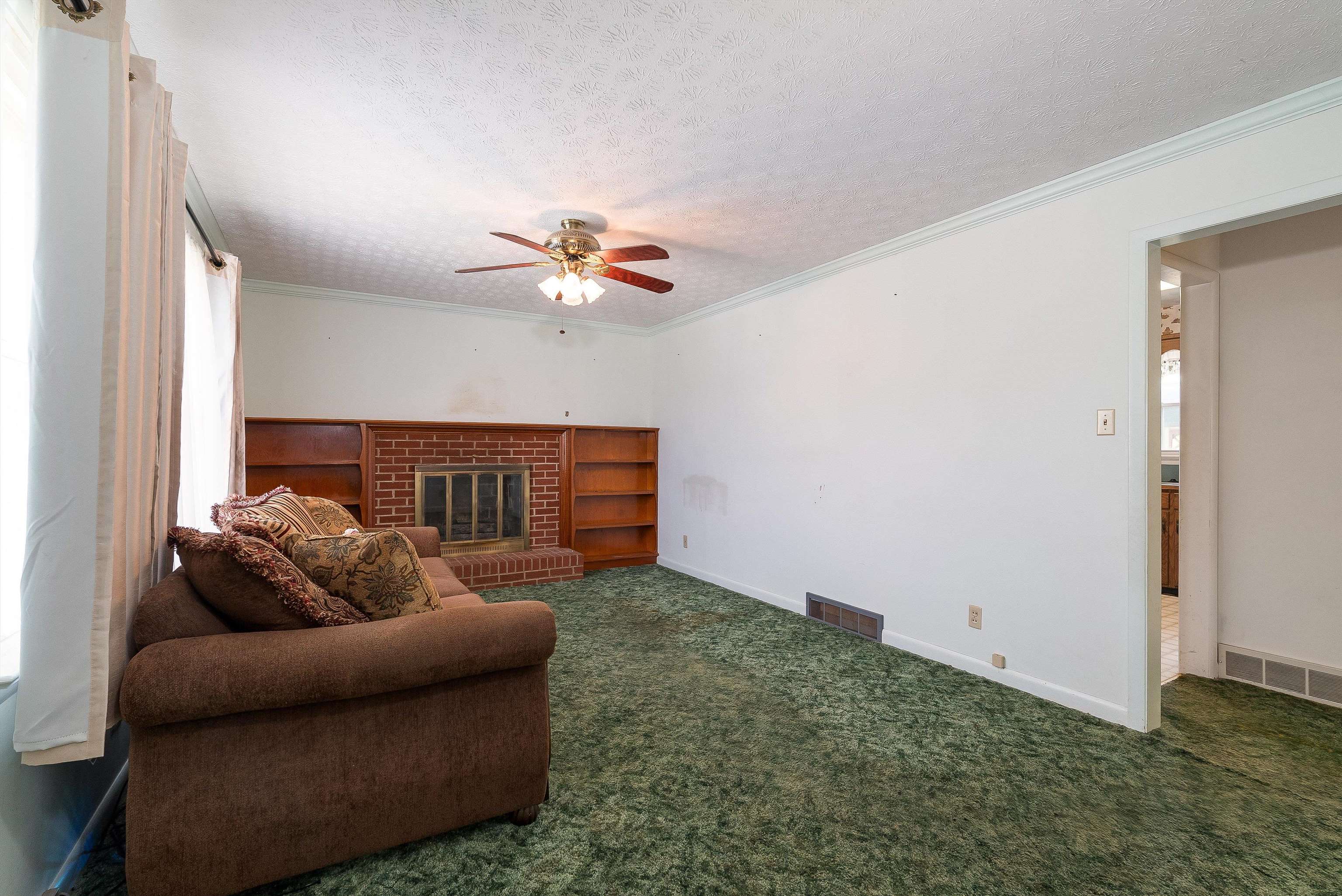 218 BROADWAY AVE, BROADWAY, Virginia 22815, 3 Bedrooms Bedrooms, ,1 BathroomBathrooms,Residential,218 BROADWAY AVE,665511 MLS # 665511