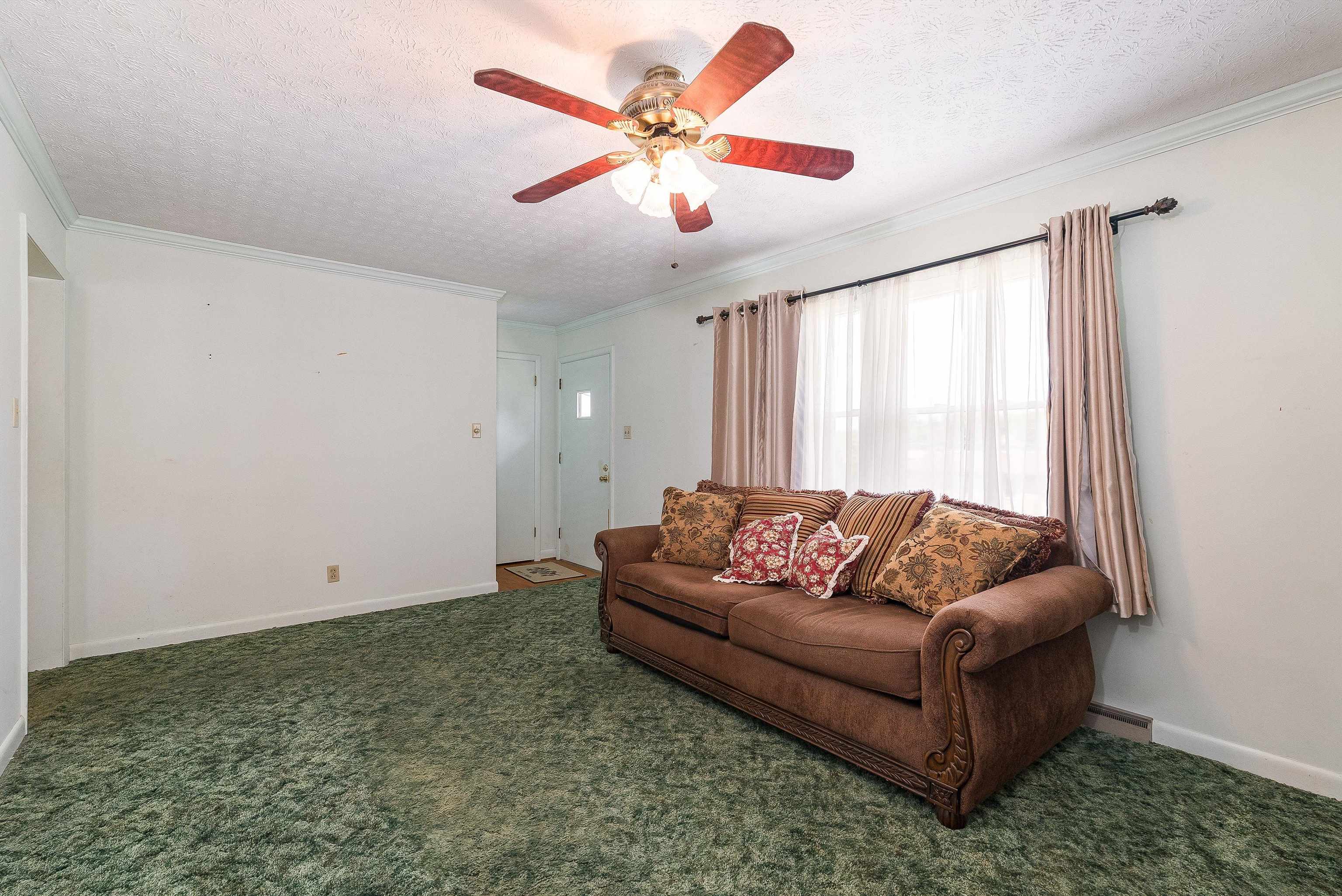 218 BROADWAY AVE, BROADWAY, Virginia 22815, 3 Bedrooms Bedrooms, ,1 BathroomBathrooms,Residential,218 BROADWAY AVE,665511 MLS # 665511