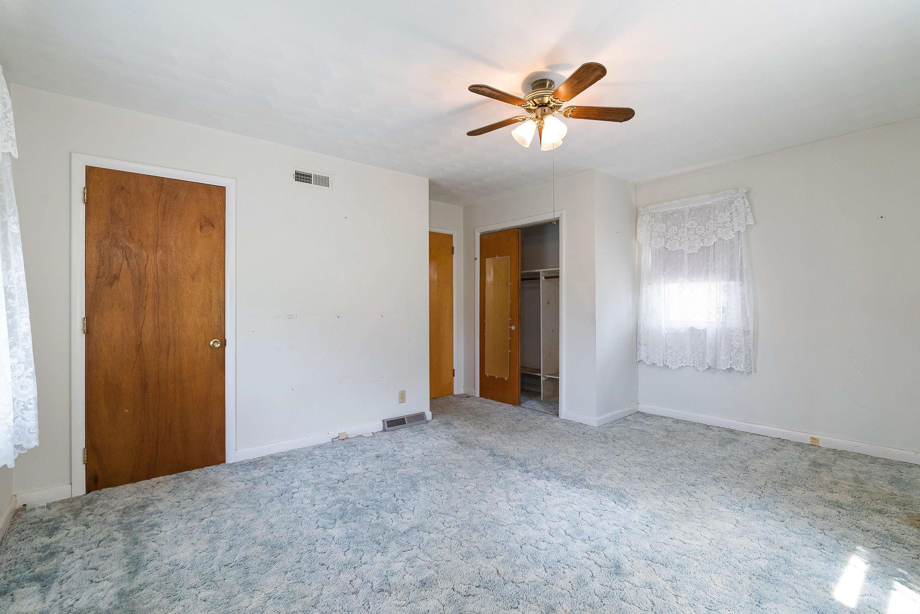 218 BROADWAY AVE, BROADWAY, Virginia 22815, 3 Bedrooms Bedrooms, ,1 BathroomBathrooms,Residential,218 BROADWAY AVE,665511 MLS # 665511