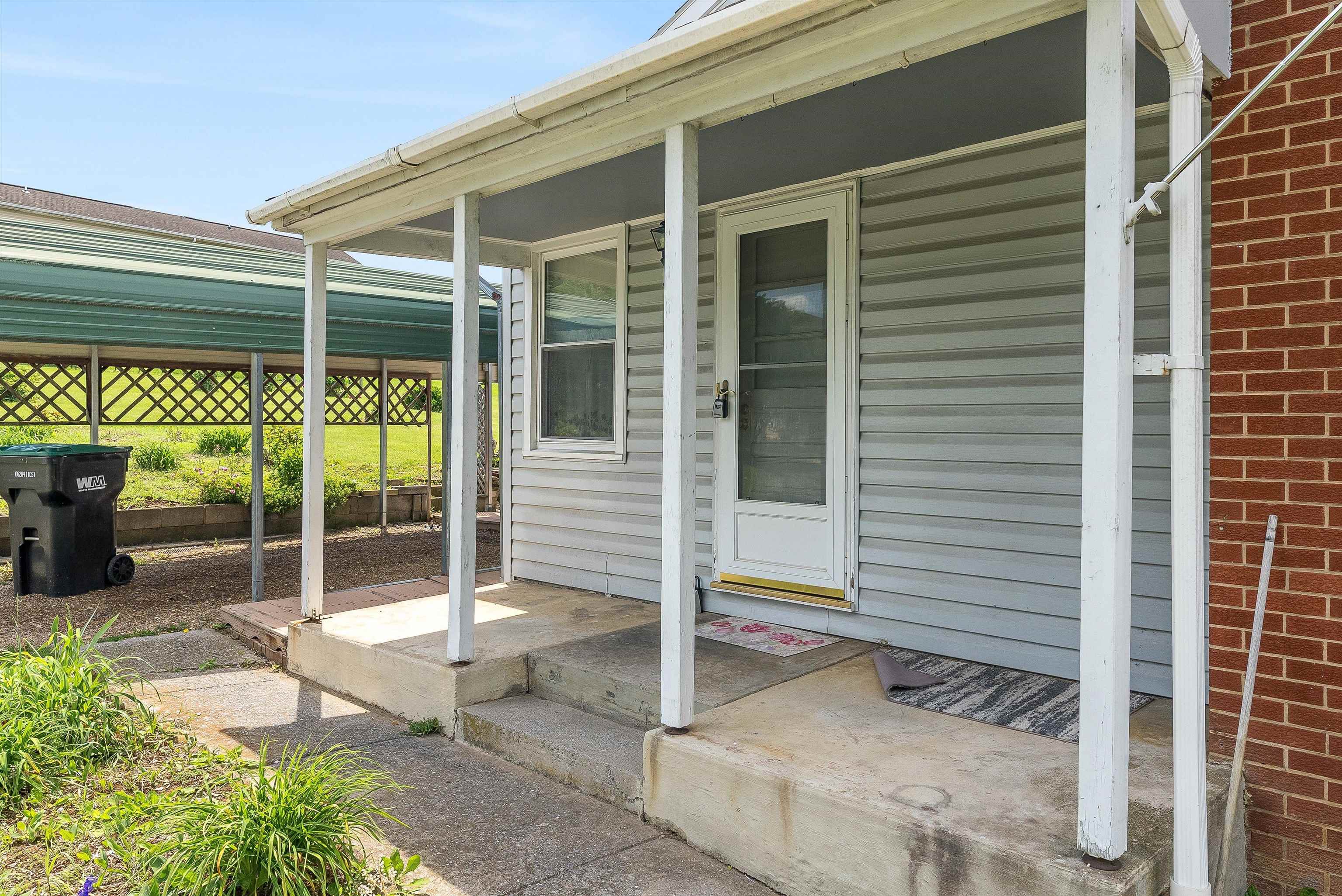 218 BROADWAY AVE, BROADWAY, Virginia 22815, 3 Bedrooms Bedrooms, ,1 BathroomBathrooms,Residential,218 BROADWAY AVE,665511 MLS # 665511