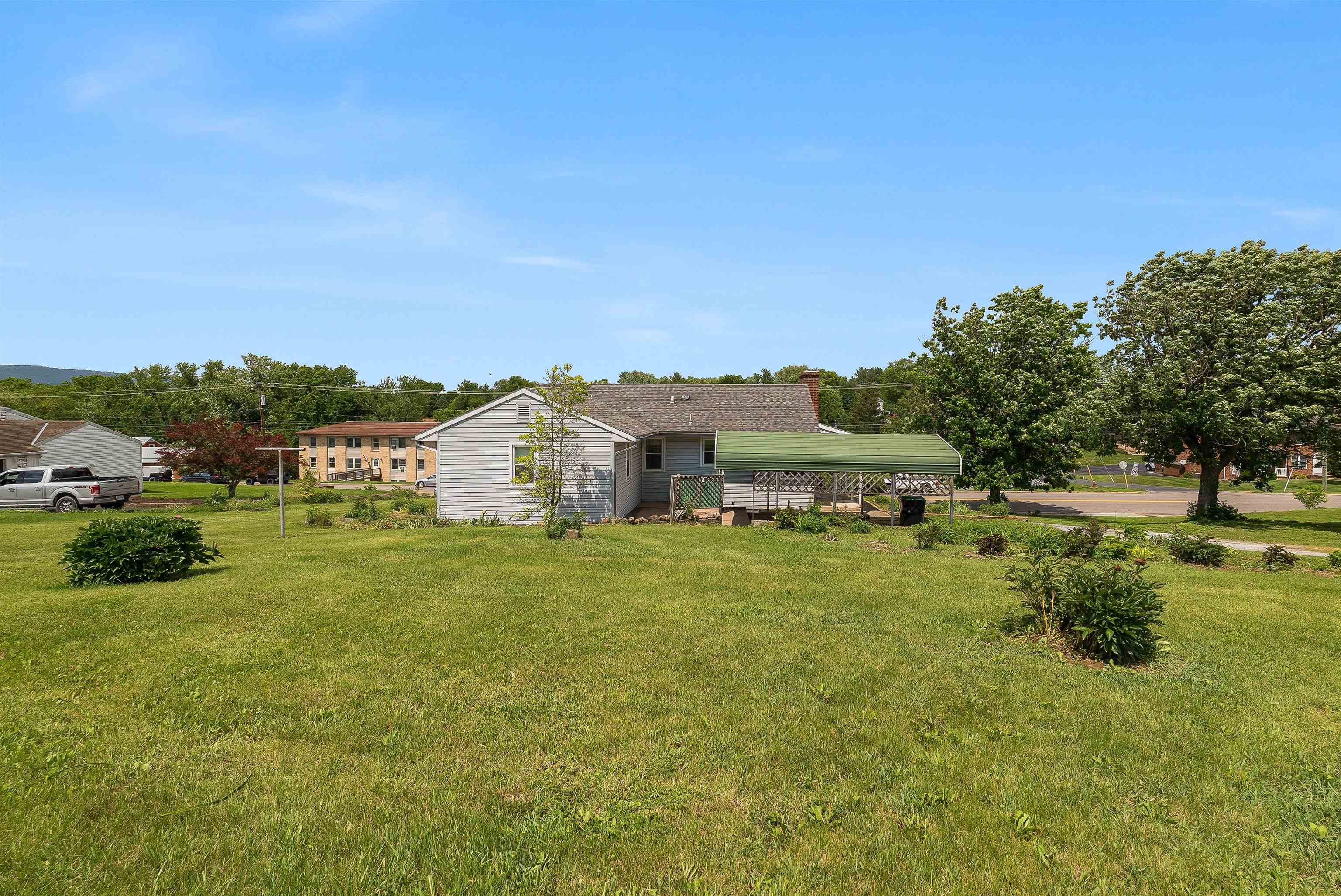 218 BROADWAY AVE, BROADWAY, Virginia 22815, 3 Bedrooms Bedrooms, ,1 BathroomBathrooms,Residential,218 BROADWAY AVE,665511 MLS # 665511