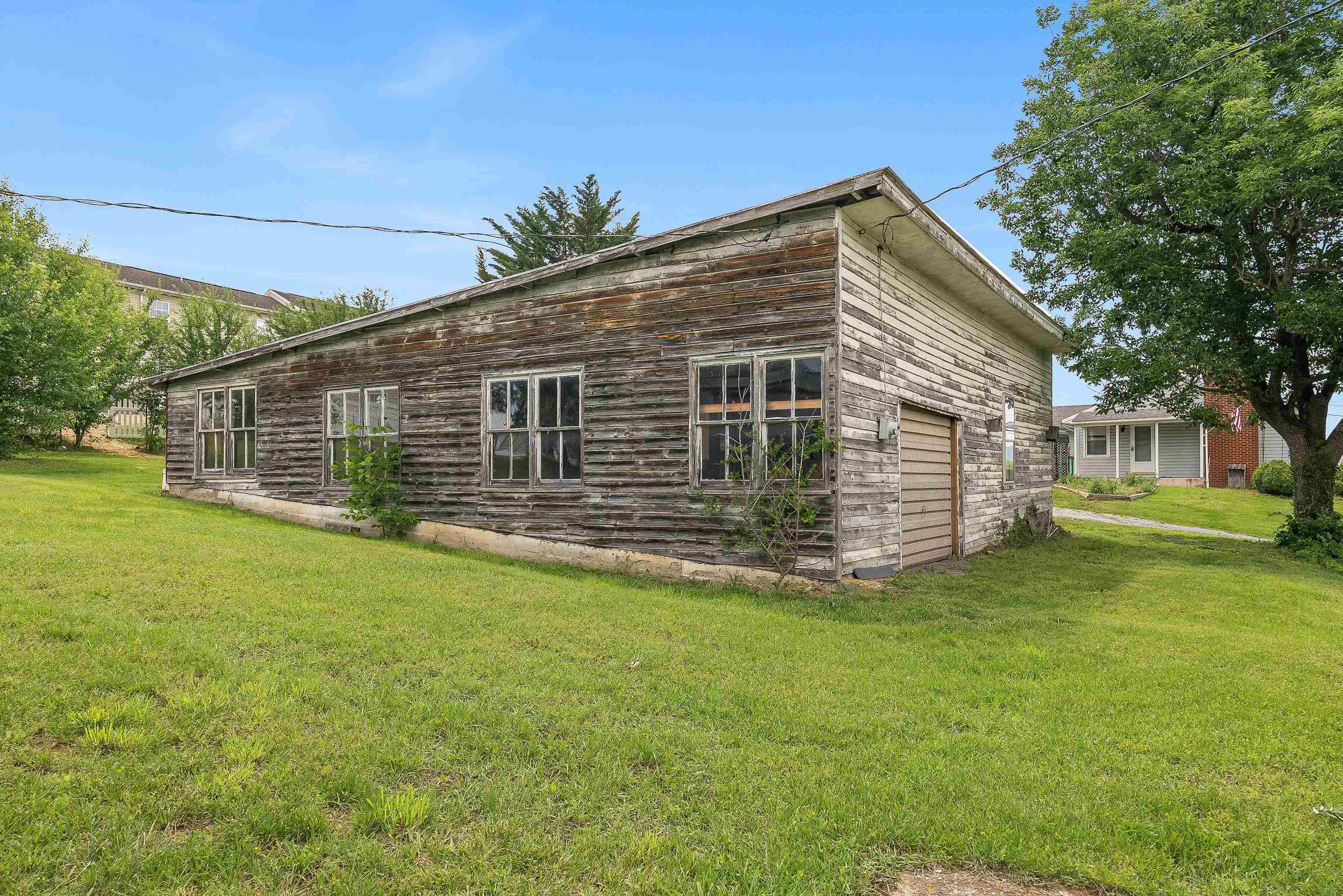 218 BROADWAY AVE, BROADWAY, Virginia 22815, 3 Bedrooms Bedrooms, ,1 BathroomBathrooms,Residential,218 BROADWAY AVE,665511 MLS # 665511