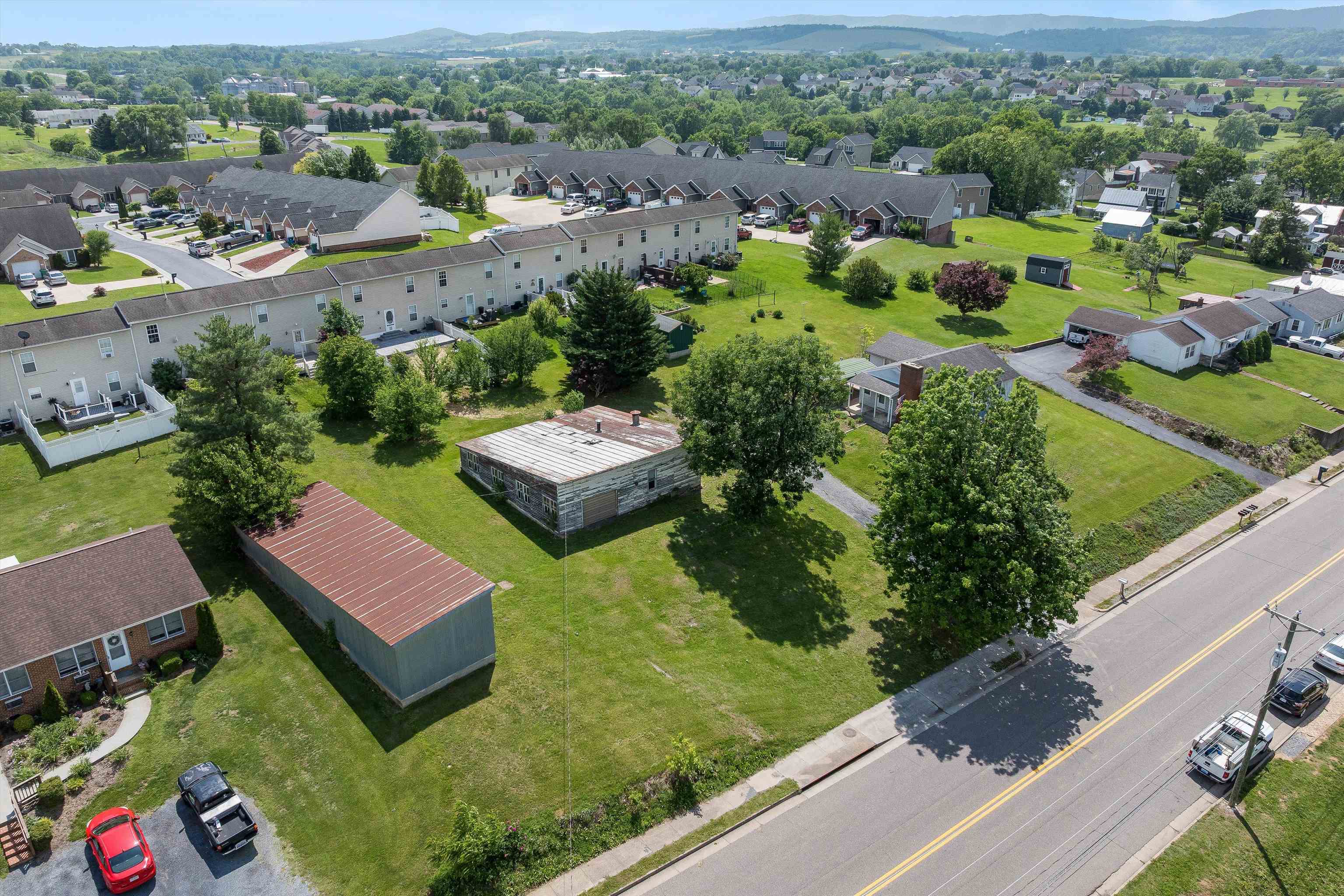 218 BROADWAY AVE, BROADWAY, Virginia 22815, 3 Bedrooms Bedrooms, ,1 BathroomBathrooms,Residential,218 BROADWAY AVE,665511 MLS # 665511