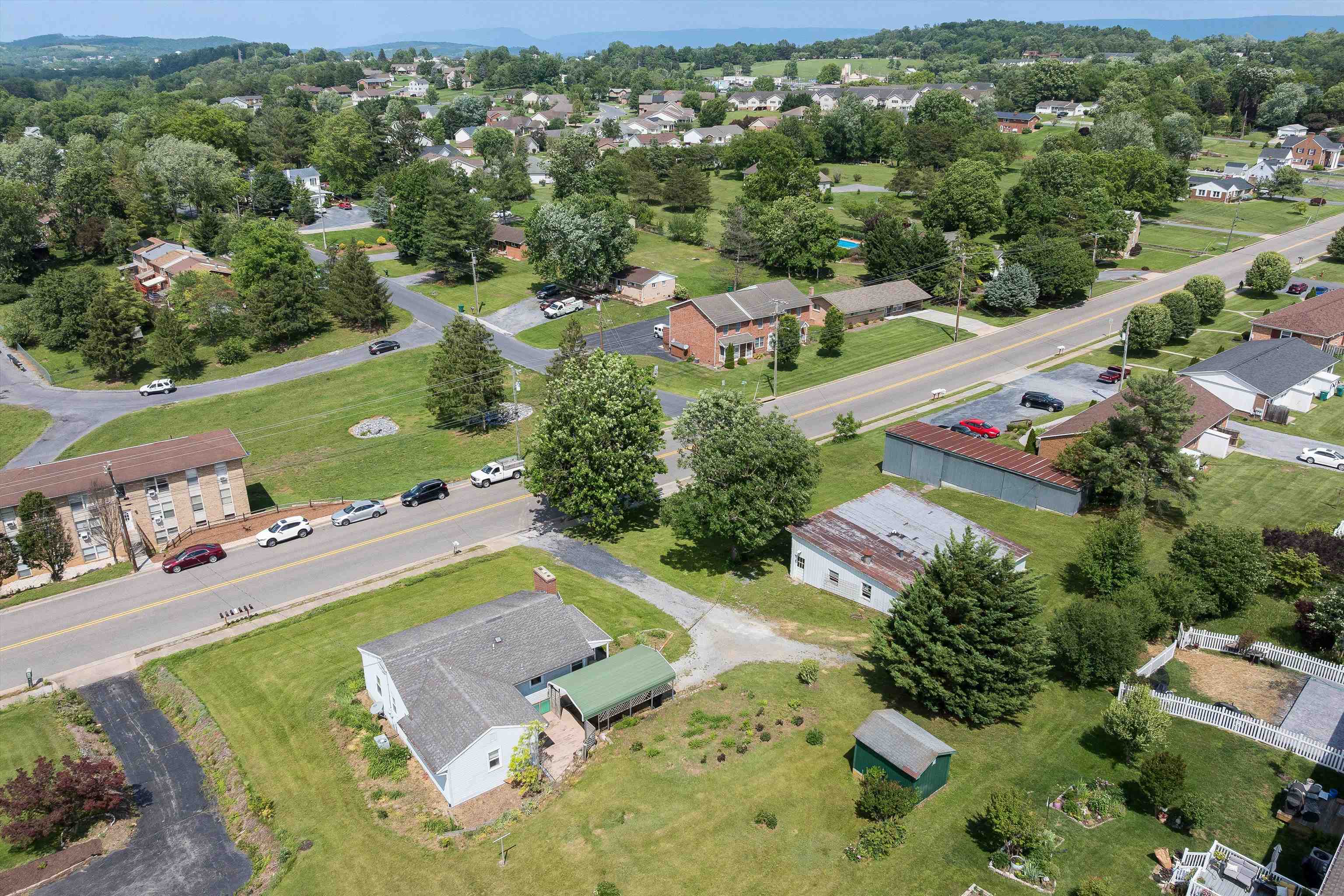 218 BROADWAY AVE, BROADWAY, Virginia 22815, 3 Bedrooms Bedrooms, ,1 BathroomBathrooms,Residential,218 BROADWAY AVE,665511 MLS # 665511