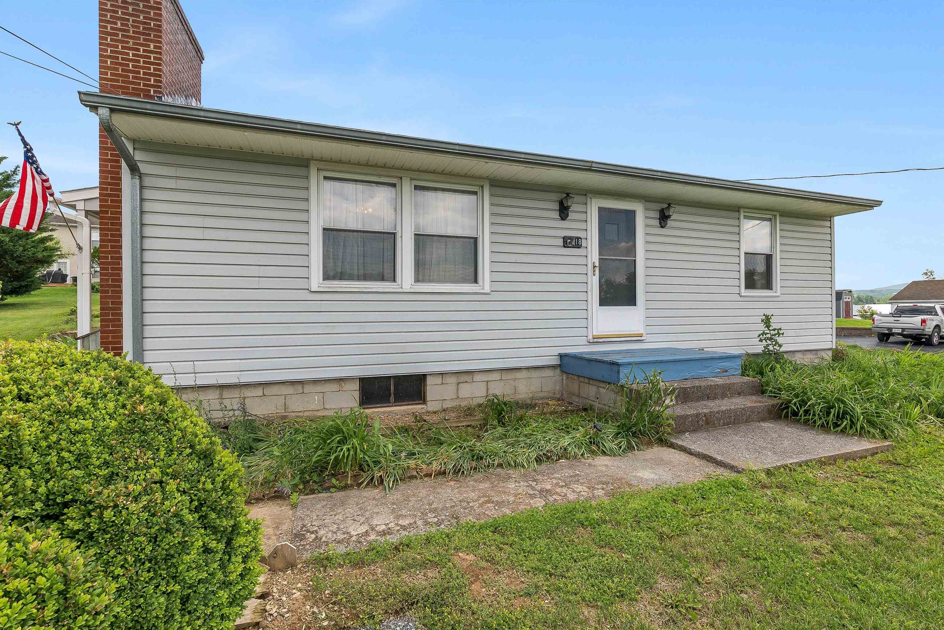 218 BROADWAY AVE, BROADWAY, Virginia 22815, 3 Bedrooms Bedrooms, ,1 BathroomBathrooms,Residential,218 BROADWAY AVE,665511 MLS # 665511