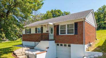 1321 E MAIN ST, WAYNESBORO, Virginia 22980, 3 Bedrooms Bedrooms, ,1 BathroomBathrooms,Residential,1321 E MAIN ST,665517 MLS # 665517