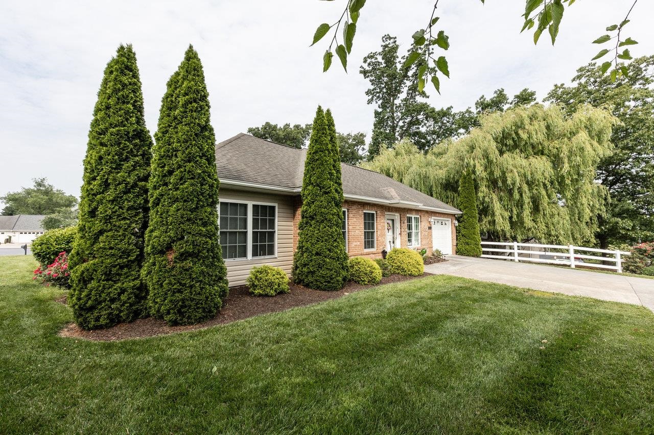 2119 FIELDALE PL, ROCKINGHAM, Virginia 22801, 3 Bedrooms Bedrooms, ,2 BathroomsBathrooms,Residential,2119 FIELDALE PL,665519 MLS # 665519