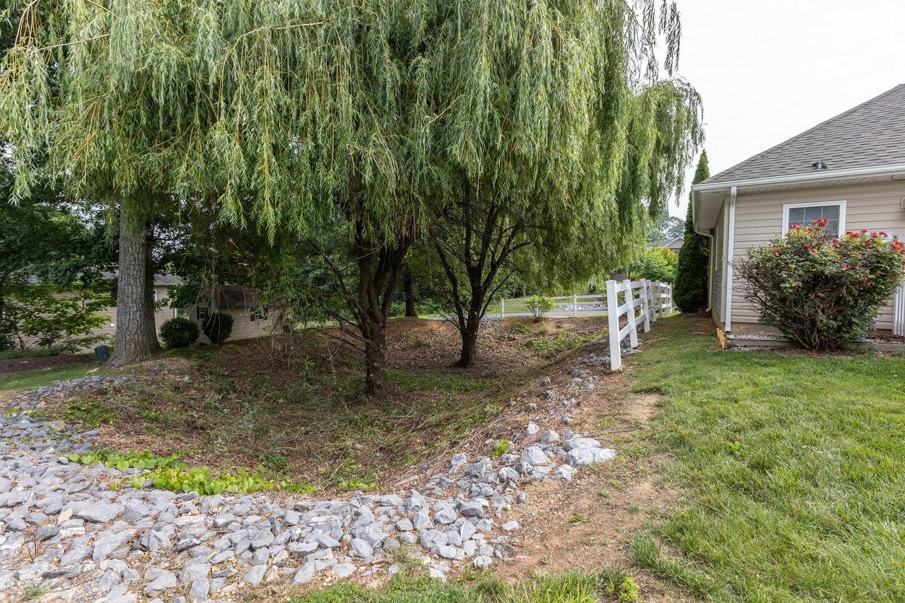 2119 FIELDALE PL, ROCKINGHAM, Virginia 22801, 3 Bedrooms Bedrooms, ,2 BathroomsBathrooms,Residential,2119 FIELDALE PL,665519 MLS # 665519