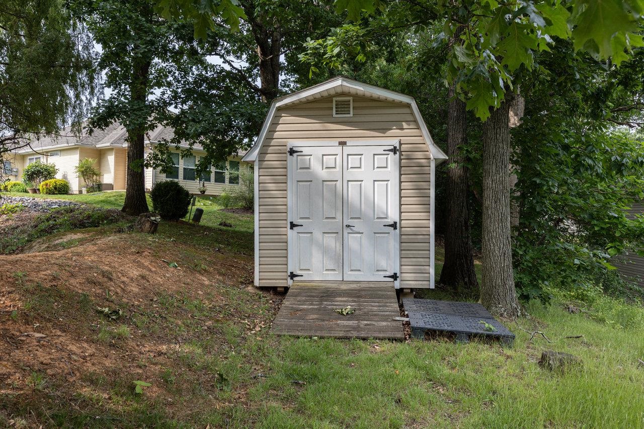 2119 FIELDALE PL, ROCKINGHAM, Virginia 22801, 3 Bedrooms Bedrooms, ,2 BathroomsBathrooms,Residential,2119 FIELDALE PL,665519 MLS # 665519