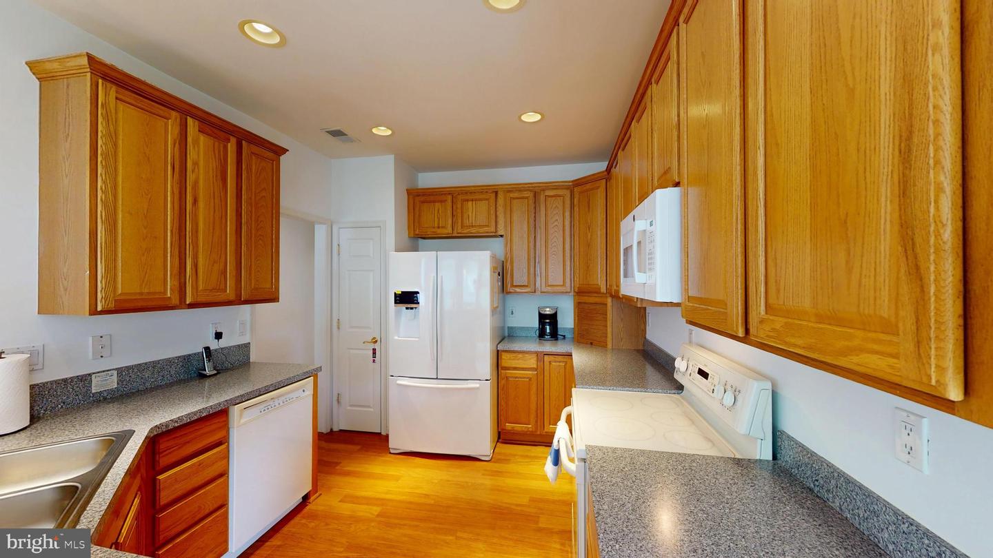 34 DAYTON CIR, FREDERICKSBURG, Virginia 22406, 3 Bedrooms Bedrooms, 7 Rooms Rooms,3 BathroomsBathrooms,Residential,For sale,34 DAYTON CIR,VAST2038352 MLS # VAST2038352