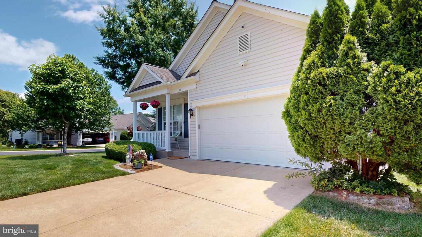 34 DAYTON CIR, FREDERICKSBURG, Virginia 22406, 3 Bedrooms Bedrooms, 7 Rooms Rooms,3 BathroomsBathrooms,Residential,For sale,34 DAYTON CIR,VAST2038352 MLS # VAST2038352