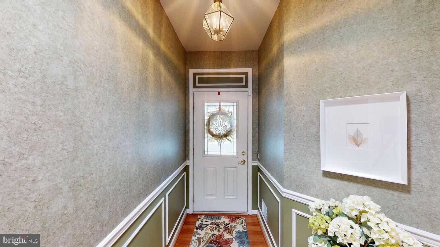34 DAYTON CIR, FREDERICKSBURG, Virginia 22406, 3 Bedrooms Bedrooms, 7 Rooms Rooms,3 BathroomsBathrooms,Residential,For sale,34 DAYTON CIR,VAST2038352 MLS # VAST2038352