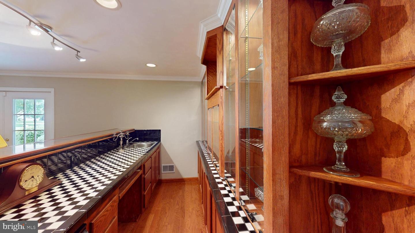 34 DAYTON CIR, FREDERICKSBURG, Virginia 22406, 3 Bedrooms Bedrooms, 7 Rooms Rooms,3 BathroomsBathrooms,Residential,For sale,34 DAYTON CIR,VAST2038352 MLS # VAST2038352