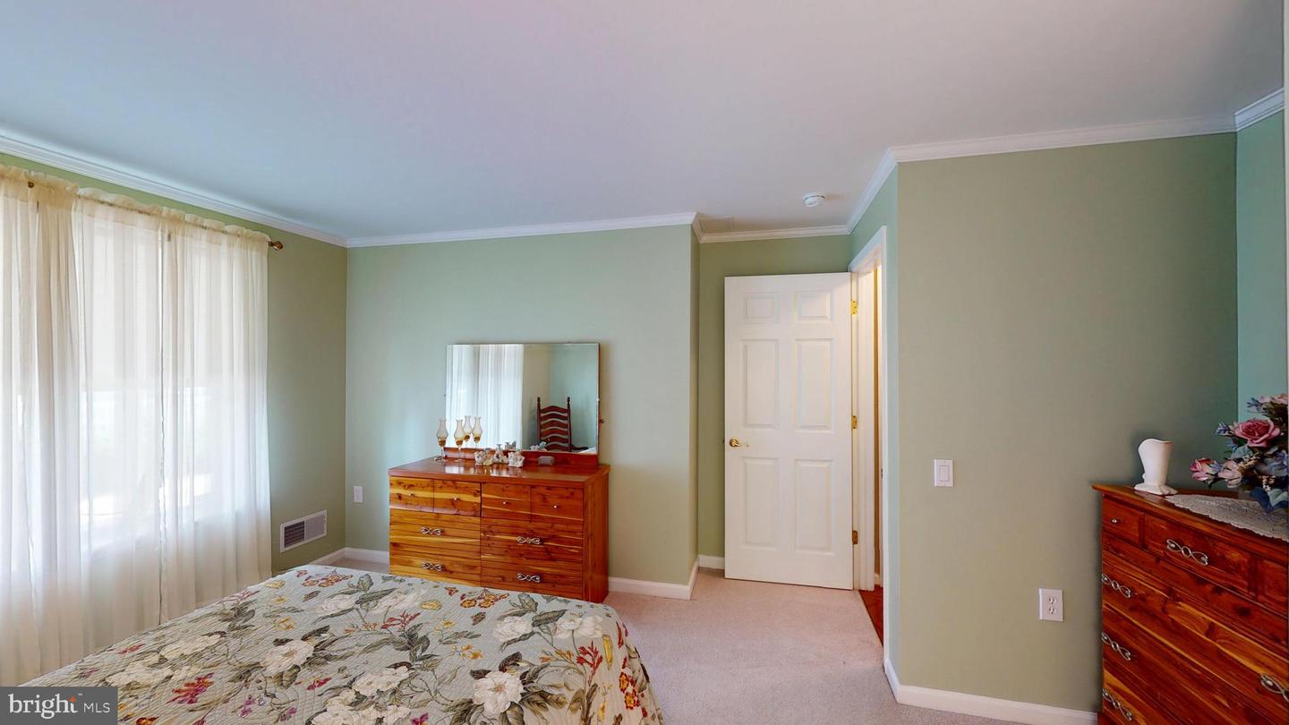 34 DAYTON CIR, FREDERICKSBURG, Virginia 22406, 3 Bedrooms Bedrooms, 7 Rooms Rooms,3 BathroomsBathrooms,Residential,For sale,34 DAYTON CIR,VAST2038352 MLS # VAST2038352