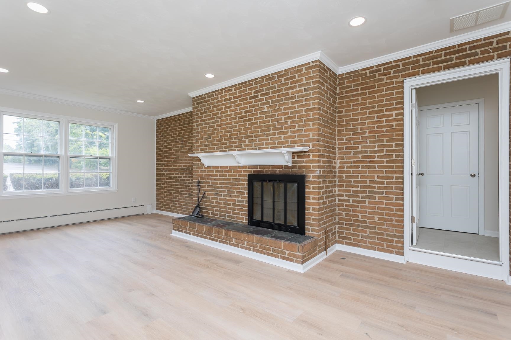 1002 COALTER ST, STAUNTON, Virginia 24401, 3 Bedrooms Bedrooms, ,2 BathroomsBathrooms,Residential,1002 COALTER ST,665541 MLS # 665541
