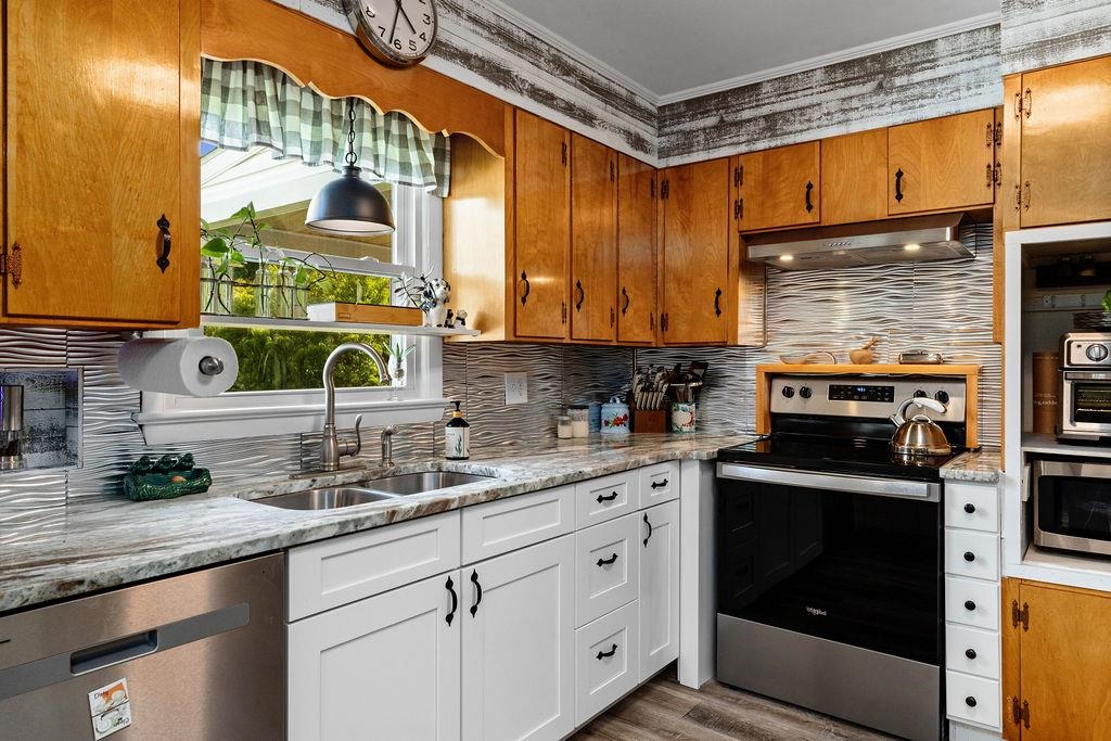 54 LEA DR, FISHERSVILLE, Virginia 22939, 3 Bedrooms Bedrooms, ,1 BathroomBathrooms,Residential,Modern Farm House Vibe-Desirable Established Neigh,54 LEA DR,665542 MLS # 665542