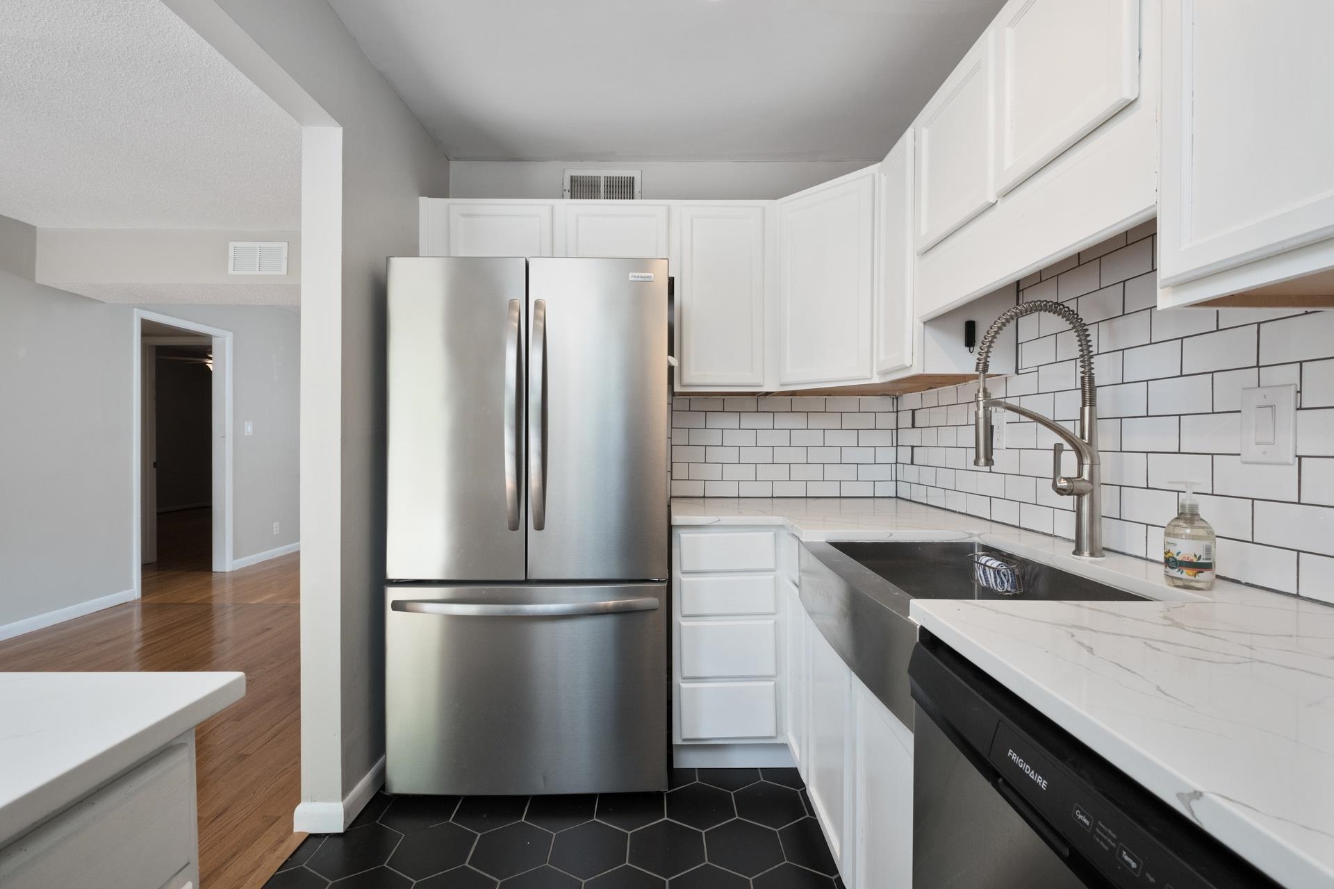 2527 HYDRAULIC RD, CHARLOTTESVILLE, Virginia 22901, 2 Bedrooms Bedrooms, ,1 BathroomBathrooms,Residential,2527 HYDRAULIC RD,665545 MLS # 665545