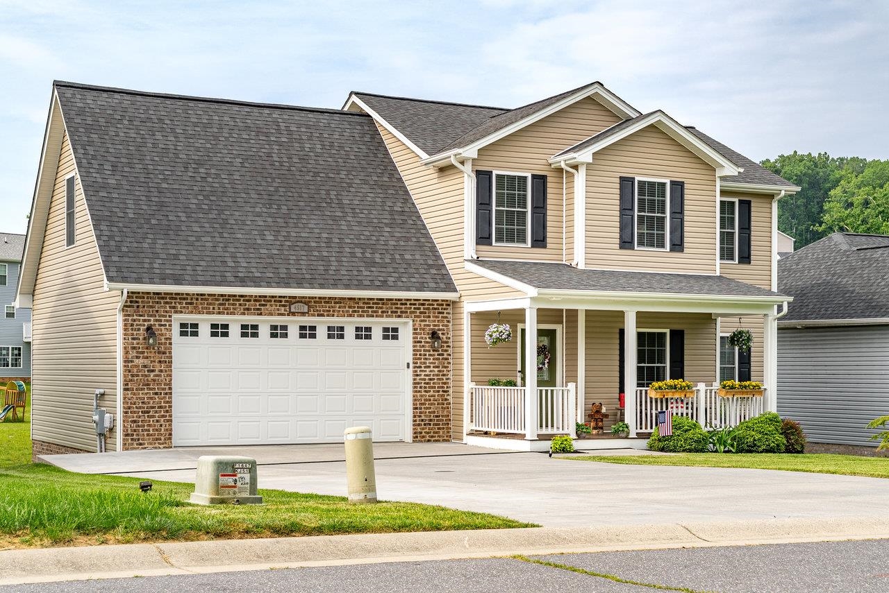 4517 WILTSHIRE ST, ROCKINGHAM, Virginia 22802, 4 Bedrooms Bedrooms, ,2 BathroomsBathrooms,Residential,4517 WILTSHIRE ST,665546 MLS # 665546