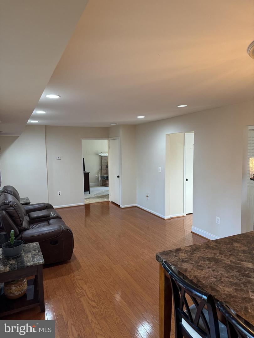 8549 STONEWALL RD, MANASSAS, Virginia 20110, 5 Bedrooms Bedrooms, ,3 BathroomsBathrooms,Residential,For sale,8549 STONEWALL RD,VAMN2008248 MLS # VAMN2008248