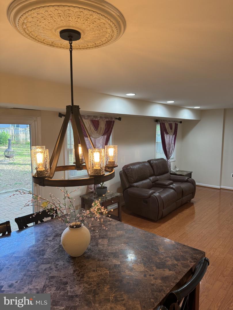 8549 STONEWALL RD, MANASSAS, Virginia 20110, 5 Bedrooms Bedrooms, ,3 BathroomsBathrooms,Residential,For sale,8549 STONEWALL RD,VAMN2008248 MLS # VAMN2008248