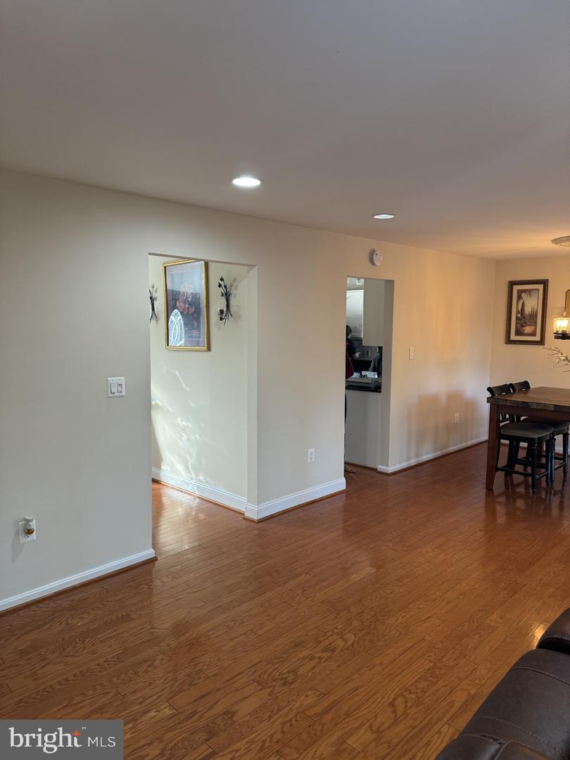 8549 STONEWALL RD, MANASSAS, Virginia 20110, 5 Bedrooms Bedrooms, ,3 BathroomsBathrooms,Residential,For sale,8549 STONEWALL RD,VAMN2008248 MLS # VAMN2008248