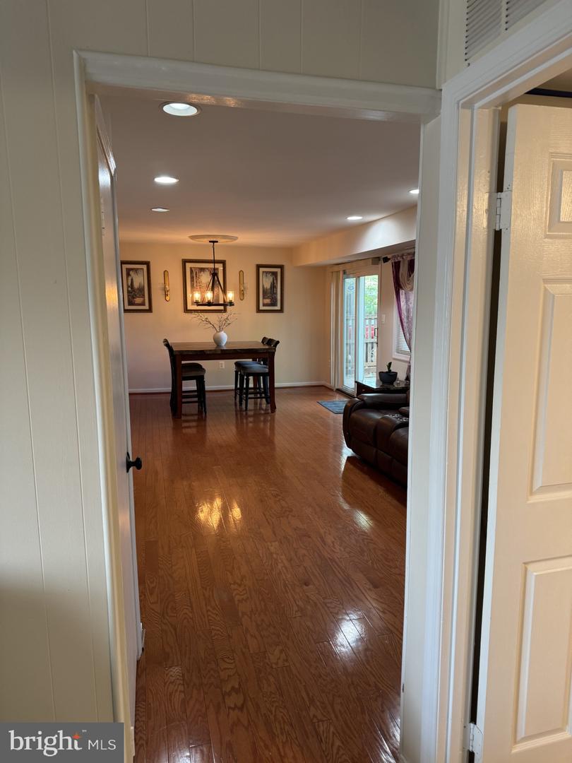 8549 STONEWALL RD, MANASSAS, Virginia 20110, 5 Bedrooms Bedrooms, ,3 BathroomsBathrooms,Residential,For sale,8549 STONEWALL RD,VAMN2008248 MLS # VAMN2008248