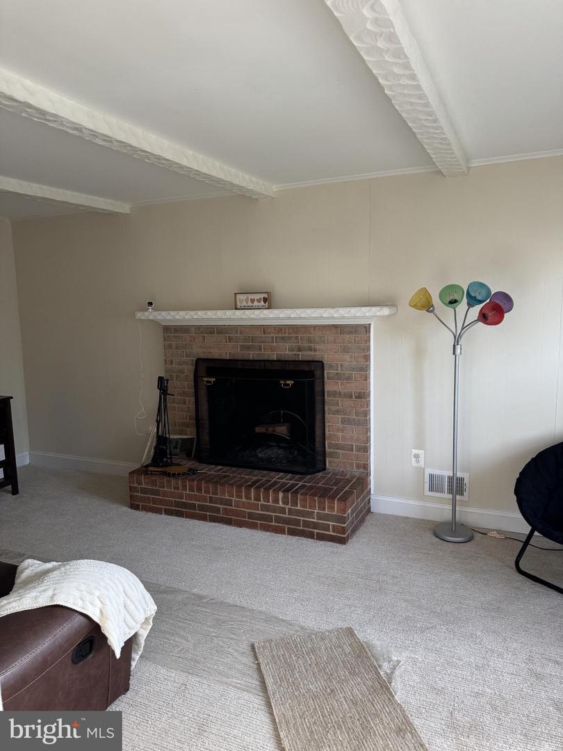 8549 STONEWALL RD, MANASSAS, Virginia 20110, 5 Bedrooms Bedrooms, ,3 BathroomsBathrooms,Residential,For sale,8549 STONEWALL RD,VAMN2008248 MLS # VAMN2008248