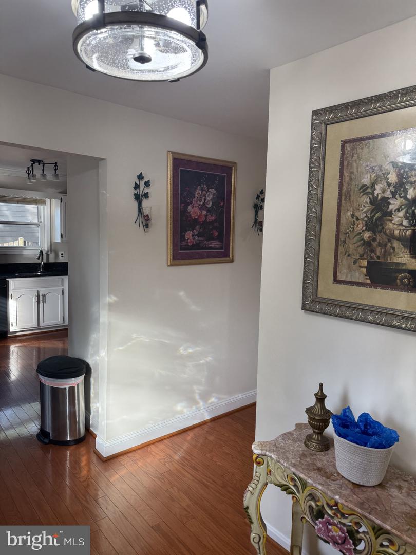 8549 STONEWALL RD, MANASSAS, Virginia 20110, 5 Bedrooms Bedrooms, ,3 BathroomsBathrooms,Residential,For sale,8549 STONEWALL RD,VAMN2008248 MLS # VAMN2008248