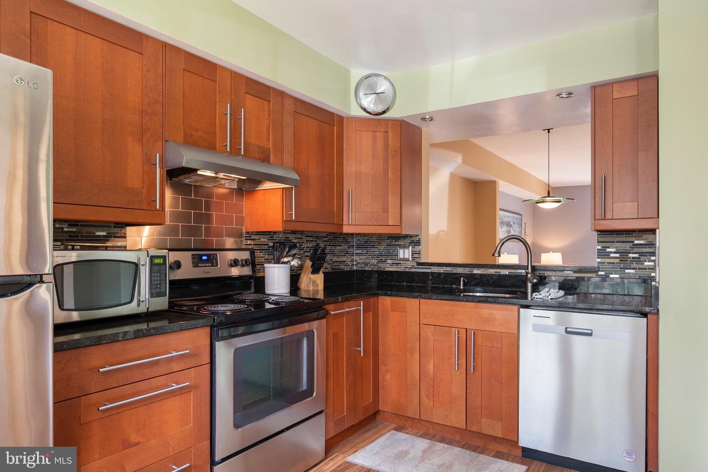 7683 NORTHERN OAKS CT, SPRINGFIELD, Virginia 22153, 3 Bedrooms Bedrooms, ,2 BathroomsBathrooms,Residential,For sale,7683 NORTHERN OAKS CT,VAFX2237784 MLS # VAFX2237784