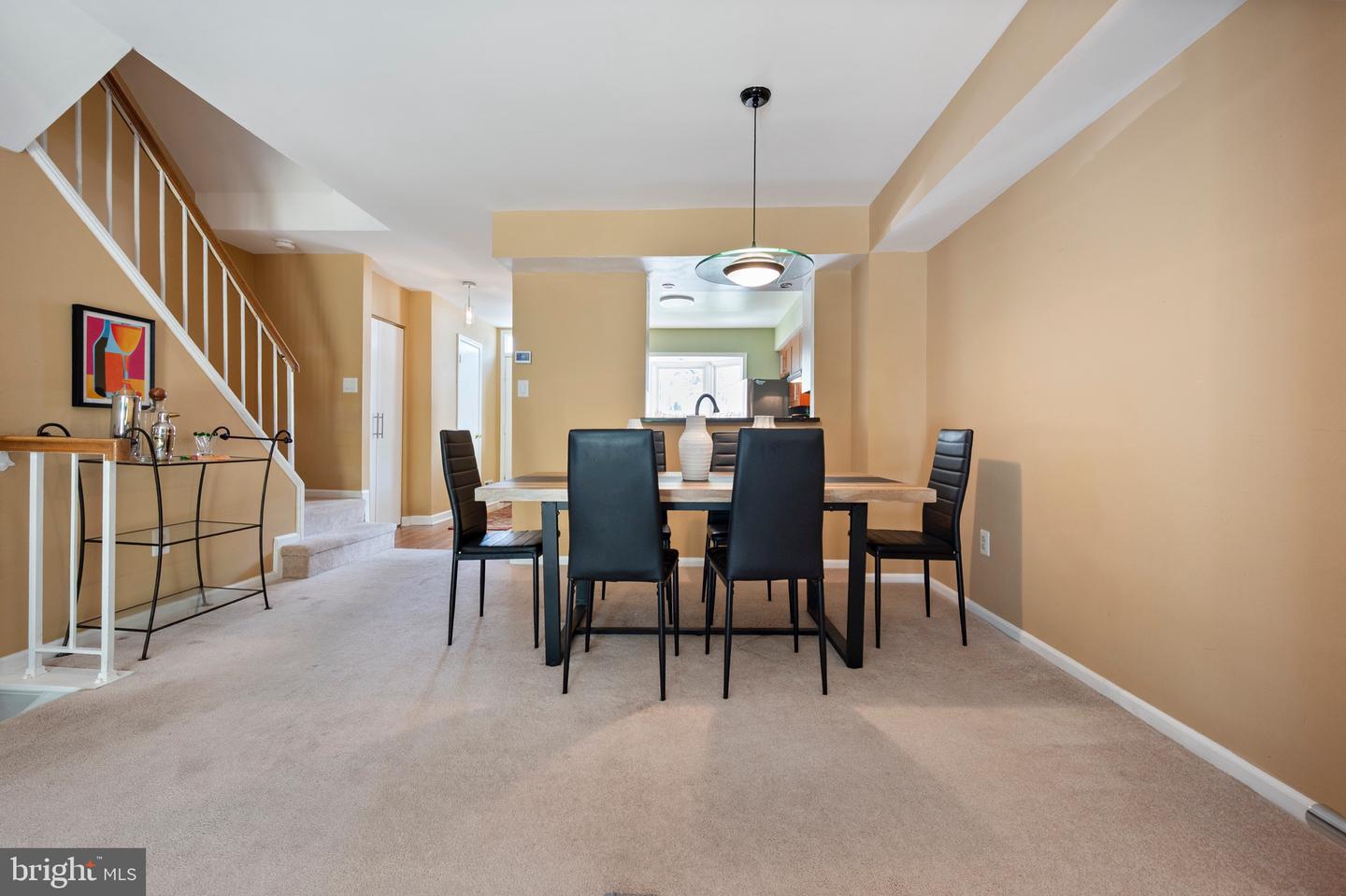 7683 NORTHERN OAKS CT, SPRINGFIELD, Virginia 22153, 3 Bedrooms Bedrooms, ,2 BathroomsBathrooms,Residential,For sale,7683 NORTHERN OAKS CT,VAFX2237784 MLS # VAFX2237784