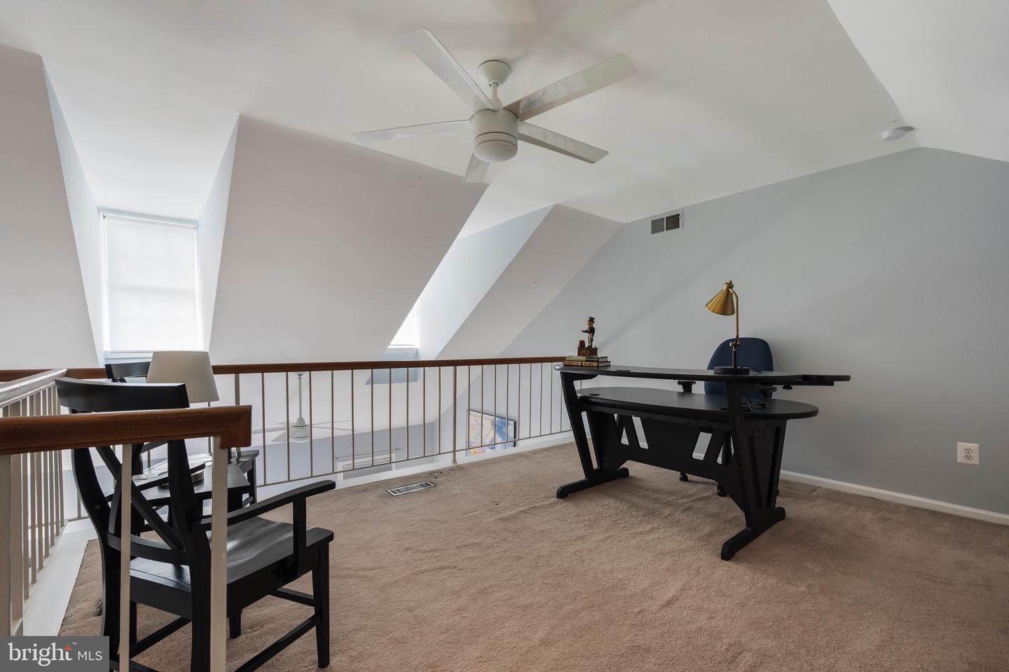 7683 NORTHERN OAKS CT, SPRINGFIELD, Virginia 22153, 3 Bedrooms Bedrooms, ,2 BathroomsBathrooms,Residential,For sale,7683 NORTHERN OAKS CT,VAFX2237784 MLS # VAFX2237784